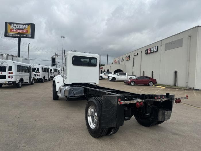 2020 Peterbilt 337 — photo 7