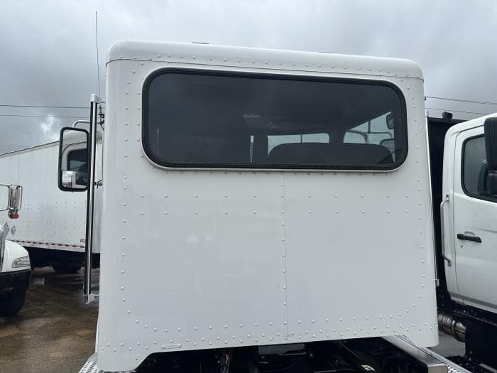 2020 Peterbilt 337 — photo 9