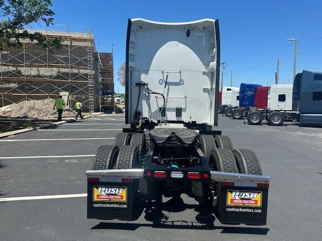 2026 Peterbilt 579 — photo 5