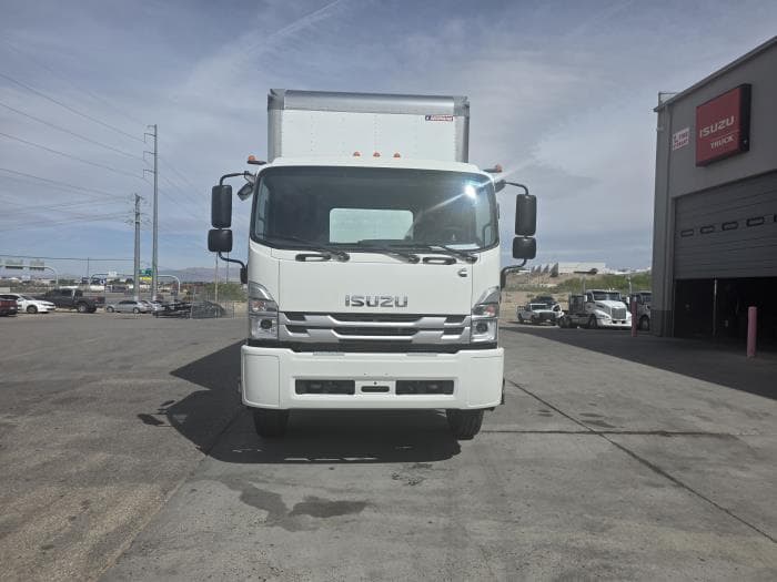 2026 Isuzu FTR — photo 4