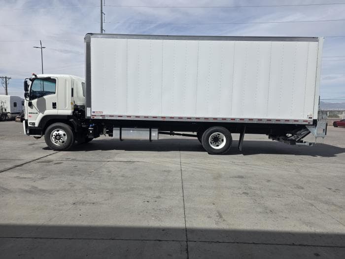 2026 Isuzu FTR — photo 11