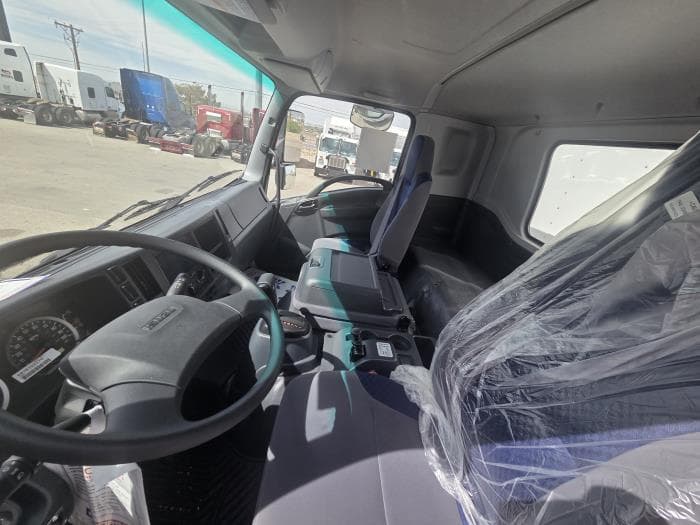 2026 Isuzu FTR — photo 13