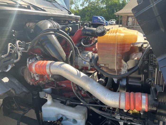 2022 International LT — photo 10