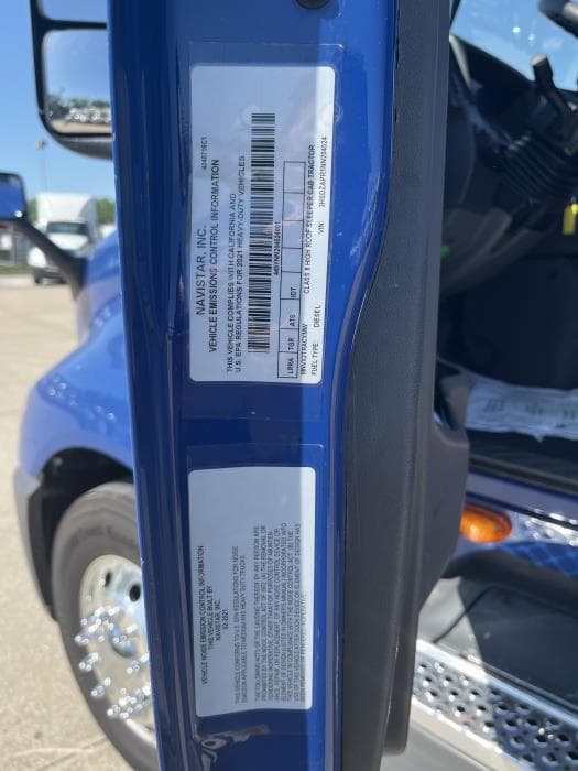 2022 International LT — photo 13