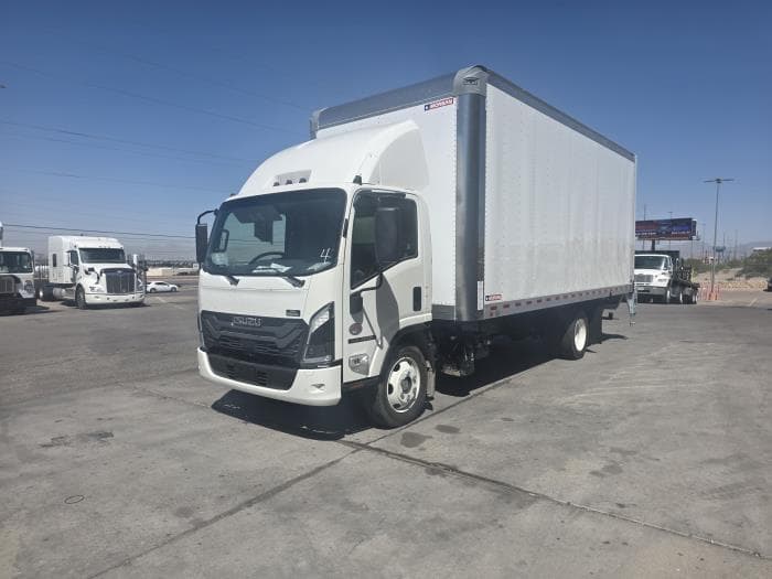 2027 Isuzu NRR — photo 2
