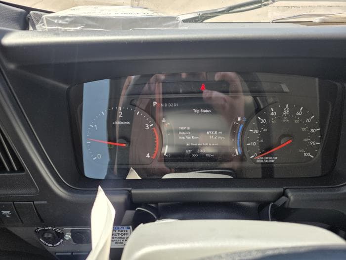 2027 Isuzu NRR — photo 14