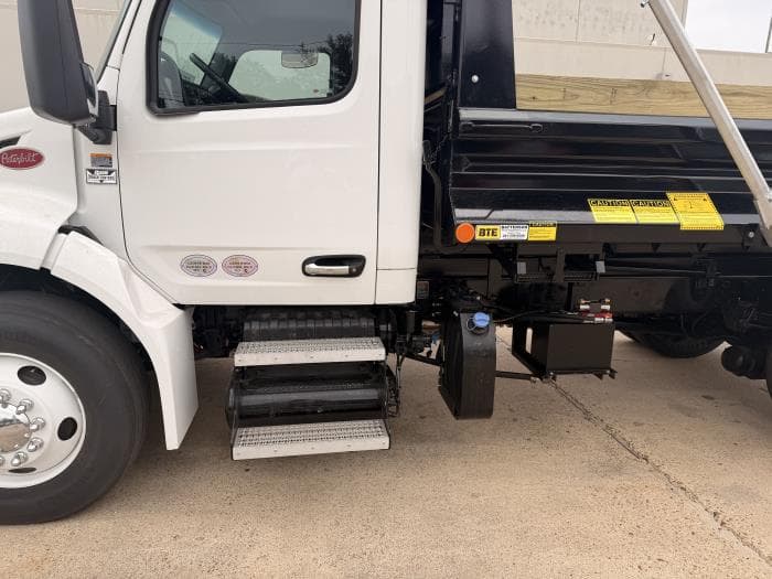2025 Peterbilt 536 in Sealy, TX — photo 10