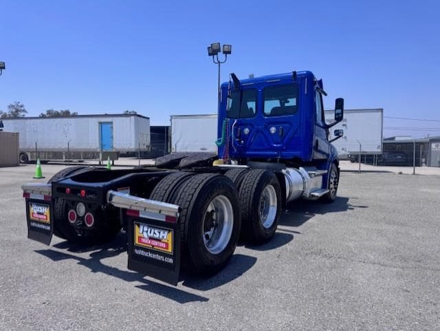 2019 Freightliner Cascadia — photo 6