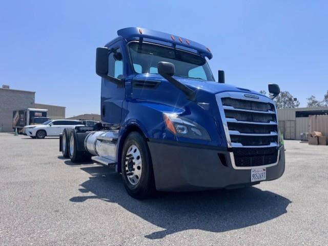 2019 Freightliner Cascadia — photo 4