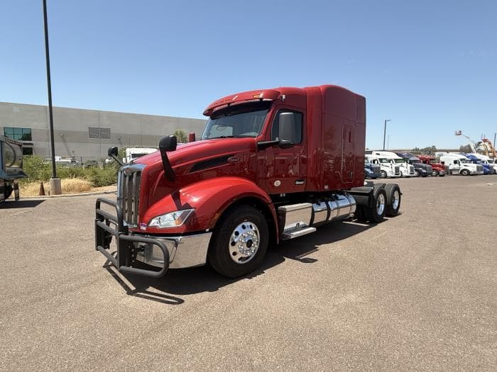 2022 Peterbilt 579 — photo 2