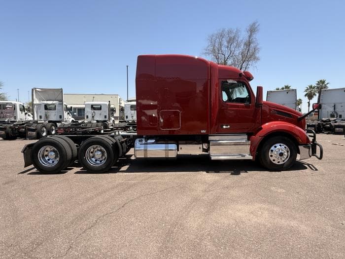 2022 Peterbilt 579 — photo 7