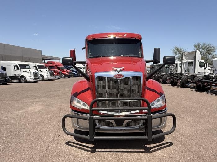 2022 Peterbilt 579 — photo 9