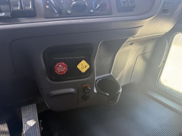 2022 Peterbilt 389 — photo 7