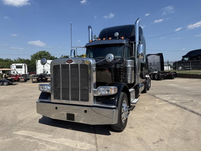2022 Peterbilt 389 — photo 20