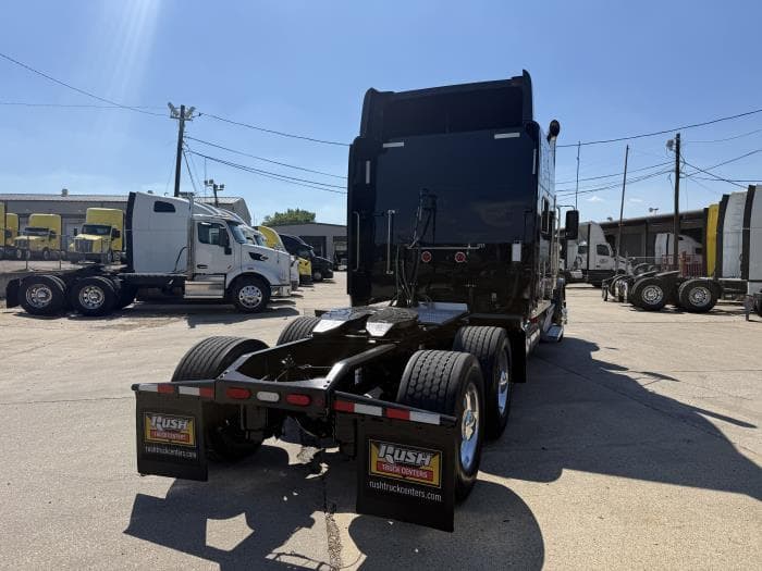 2022 Peterbilt 389 — photo 35