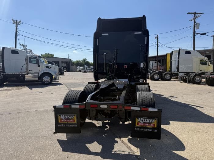 2022 Peterbilt 389 — photo 36