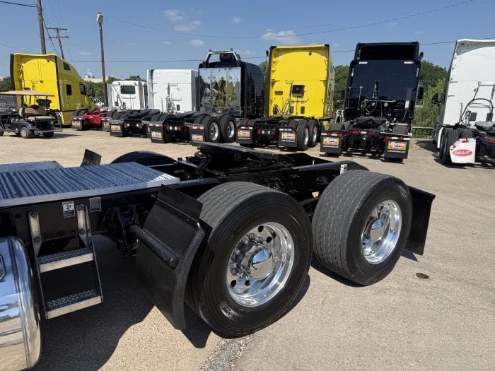 2022 Peterbilt 389 — photo 44