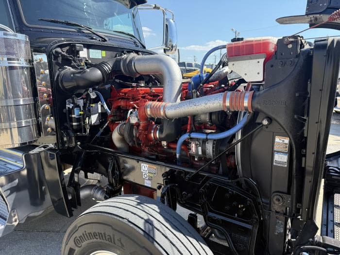 2022 Peterbilt 389 — photo 46