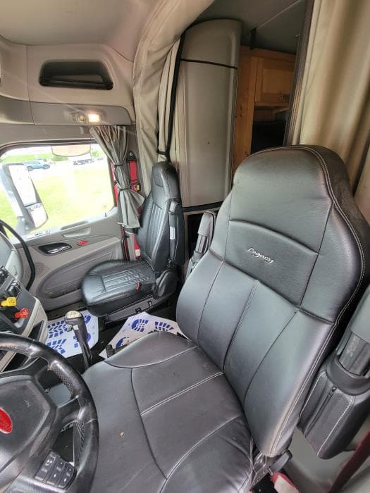 2019 Peterbilt 579 — photo 20