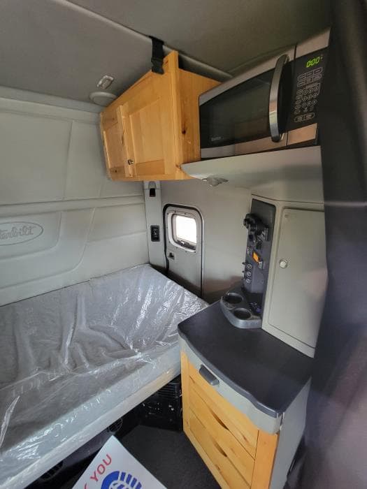 2019 Peterbilt 579 — photo 24