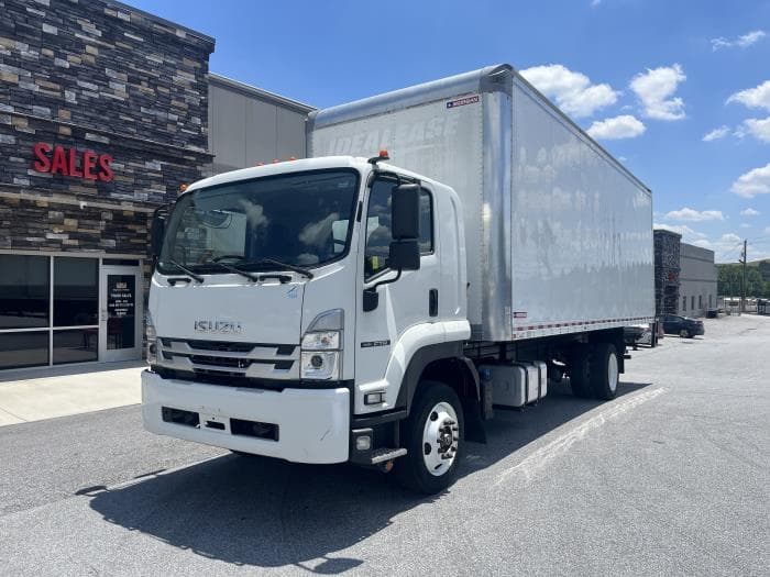 2023 Isuzu FTR — photo 2
