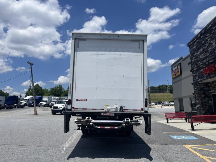 2023 Isuzu FTR — photo 7