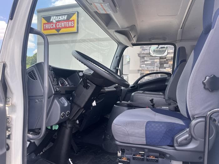 2023 Isuzu FTR — photo 16