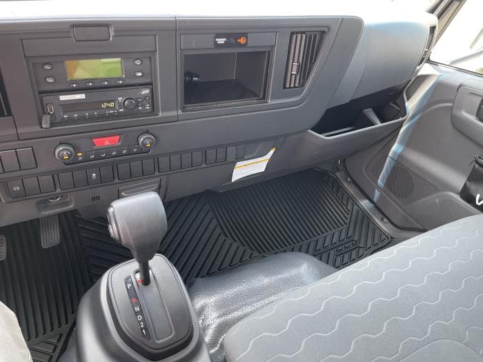 2026 Isuzu NRR — photo 12