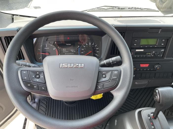 2026 Isuzu NRR — photo 13
