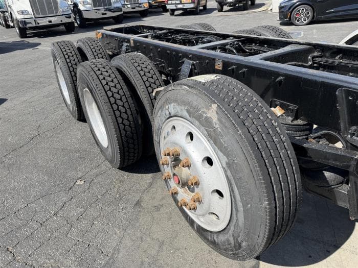 2021 Peterbilt 567 — photo 12