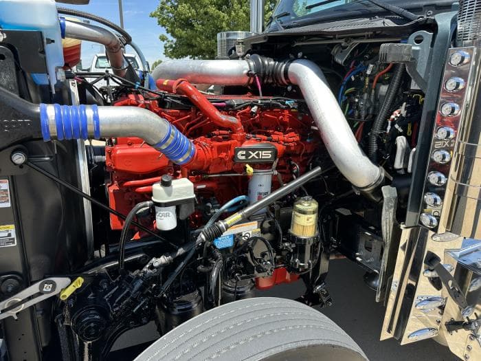 2025 Peterbilt 589 — photo 18