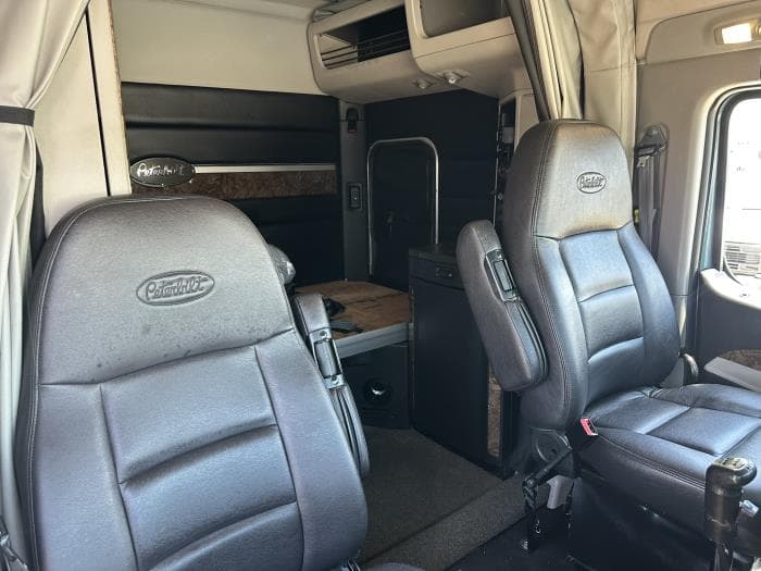 2025 Peterbilt 589 — photo 15