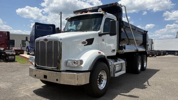 2025 Peterbilt 567 — photo 2