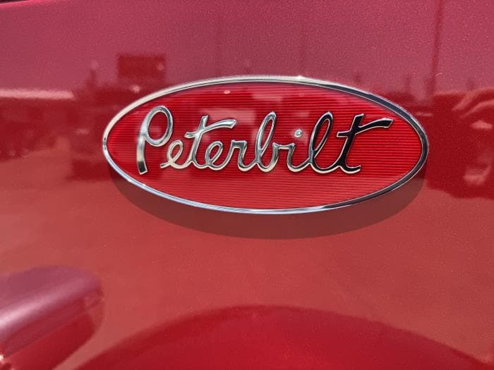 2027 Peterbilt 589 in Houston, TX — photo 14