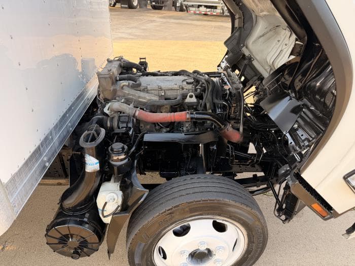 2022 Isuzu NRR — photo 22
