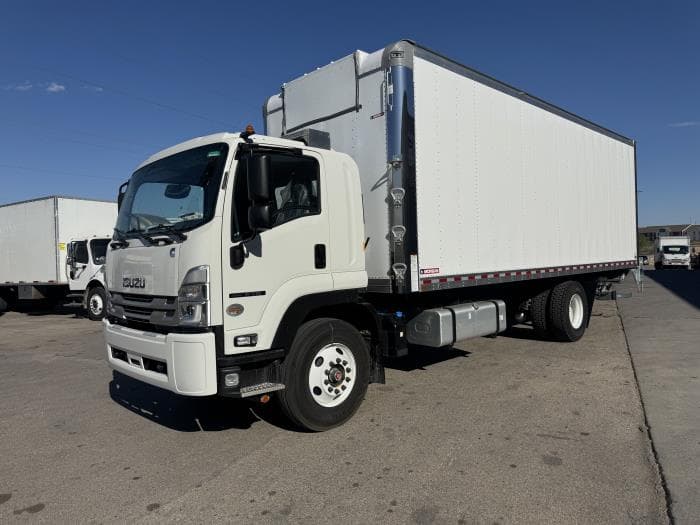 2026 Isuzu FTR — photo 2