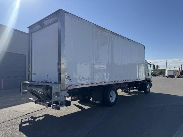 2026 Isuzu FTR — photo 6