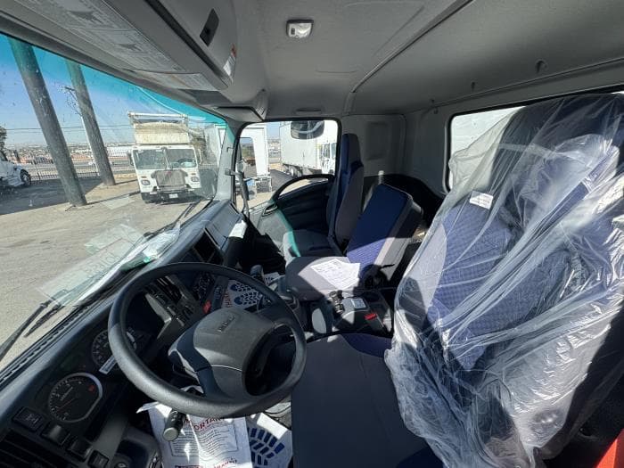 2026 Isuzu FTR — photo 13
