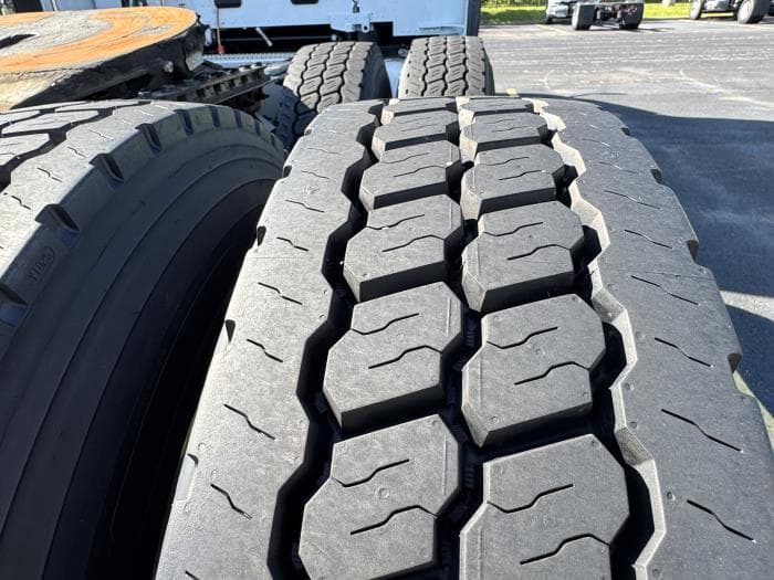 2021 Peterbilt 579 — photo 7
