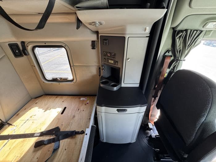 2021 Peterbilt 579 — photo 19