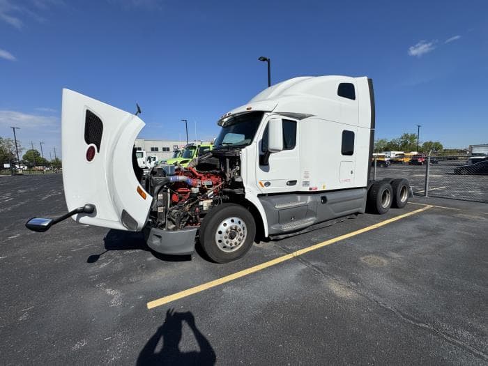 2021 Peterbilt 579 — photo 27