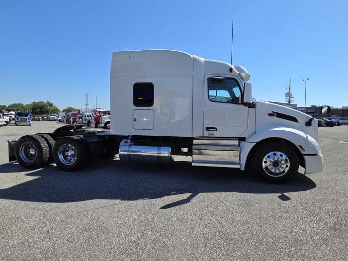 2022 Peterbilt 579 — photo 5