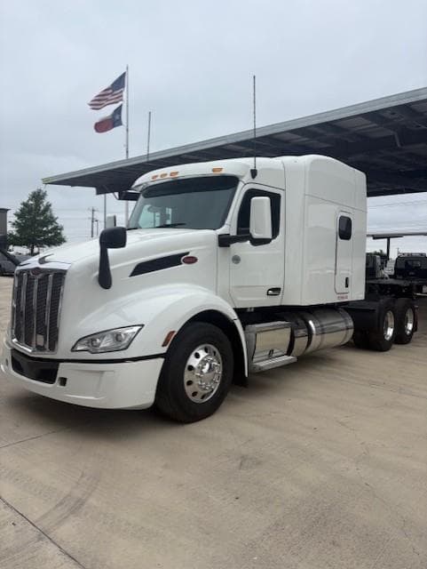 2022 Peterbilt 579 in San Antonio, TX — photo 7