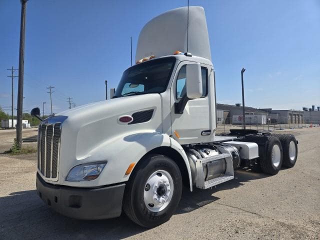 2018 Peterbilt 579 — photo 2