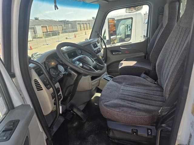 2018 Peterbilt 579 — photo 8
