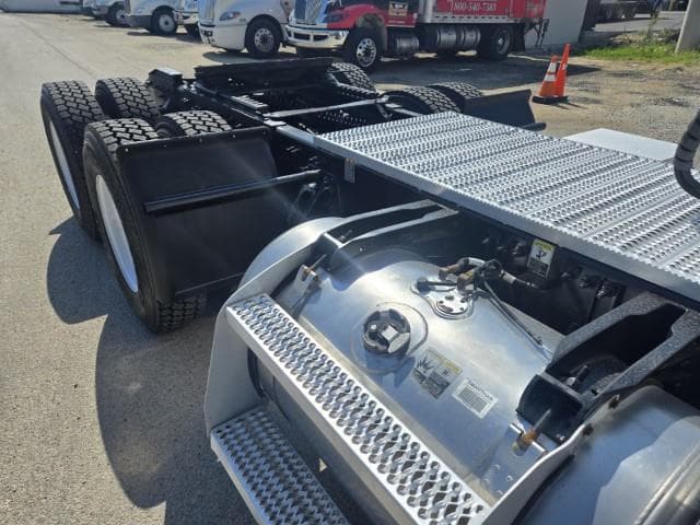 2018 Peterbilt 579 — photo 14