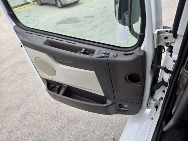 2016 Volvo VNL 300 — photo 12