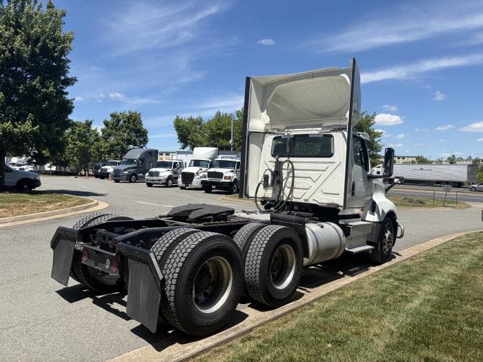 2023 International LT — photo 6