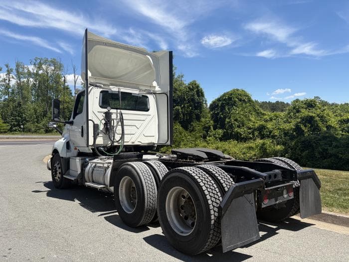 2023 International LT — photo 8