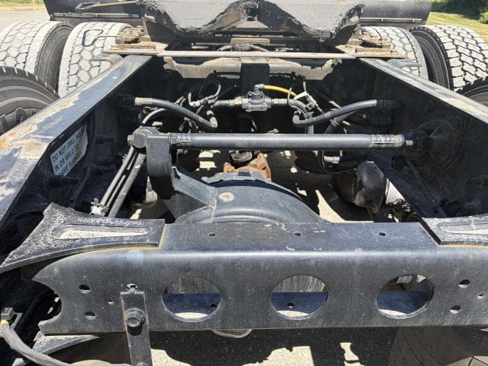 2023 International LT — photo 10